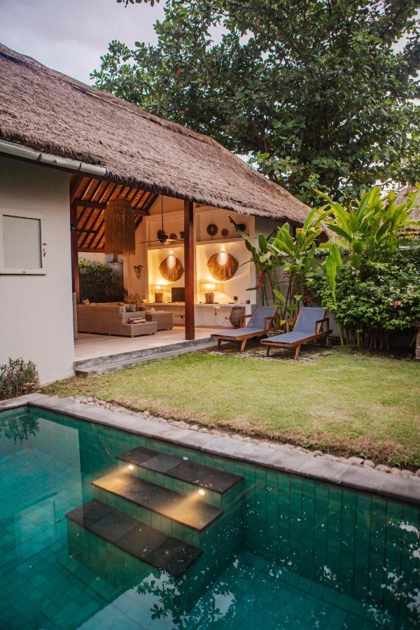 บีช วิลลา ลมบก Villa Tanjung  ภายนอก รูปภาพ