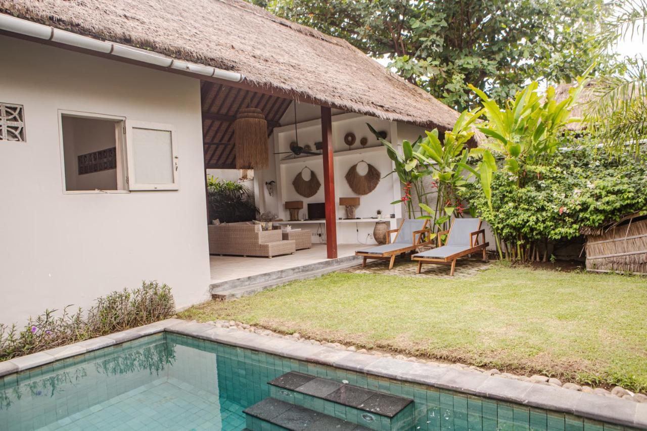 บีช วิลลา ลมบก Villa Tanjung  ภายนอก รูปภาพ