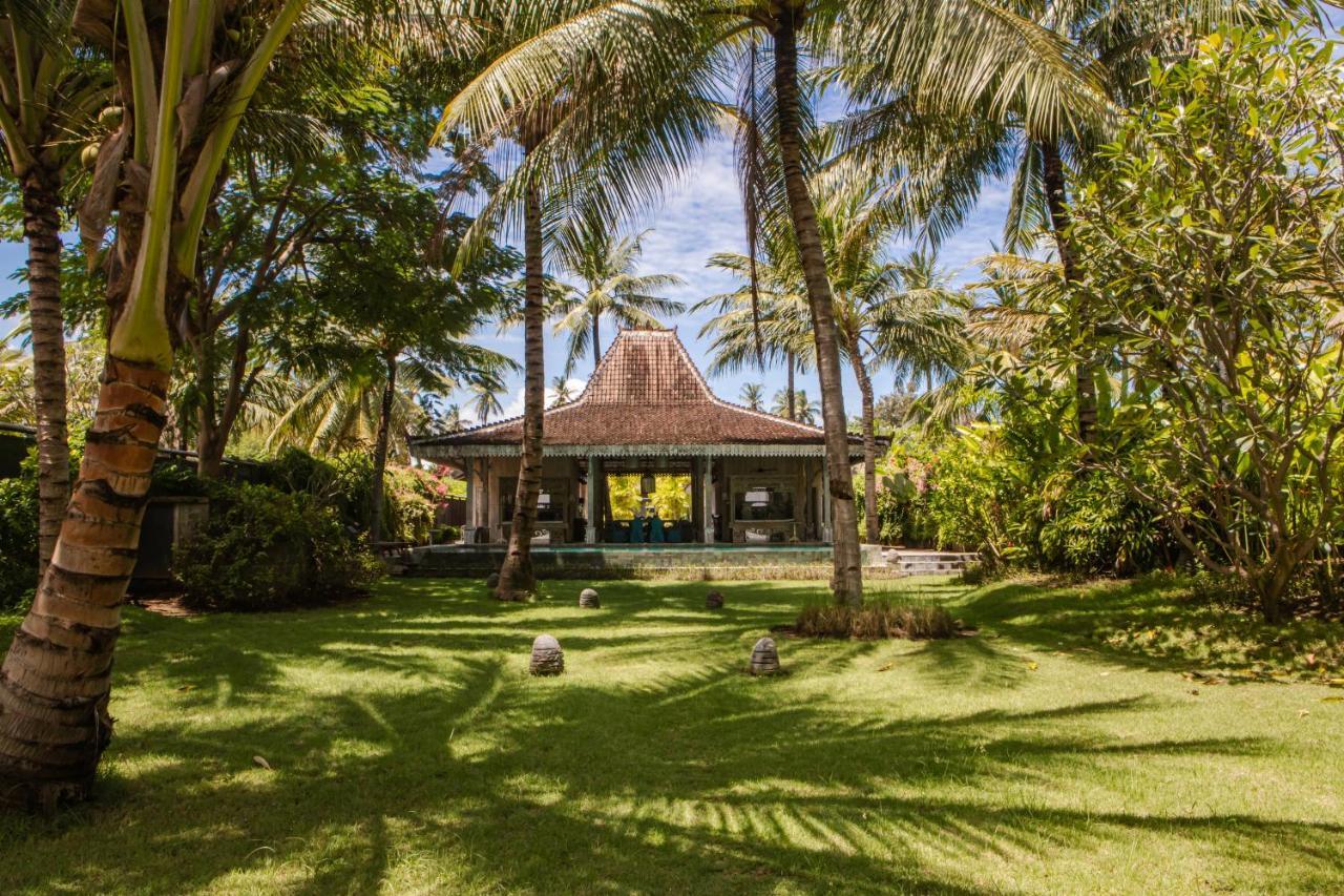 บีช วิลลา ลมบก Villa Tanjung  ภายนอก รูปภาพ