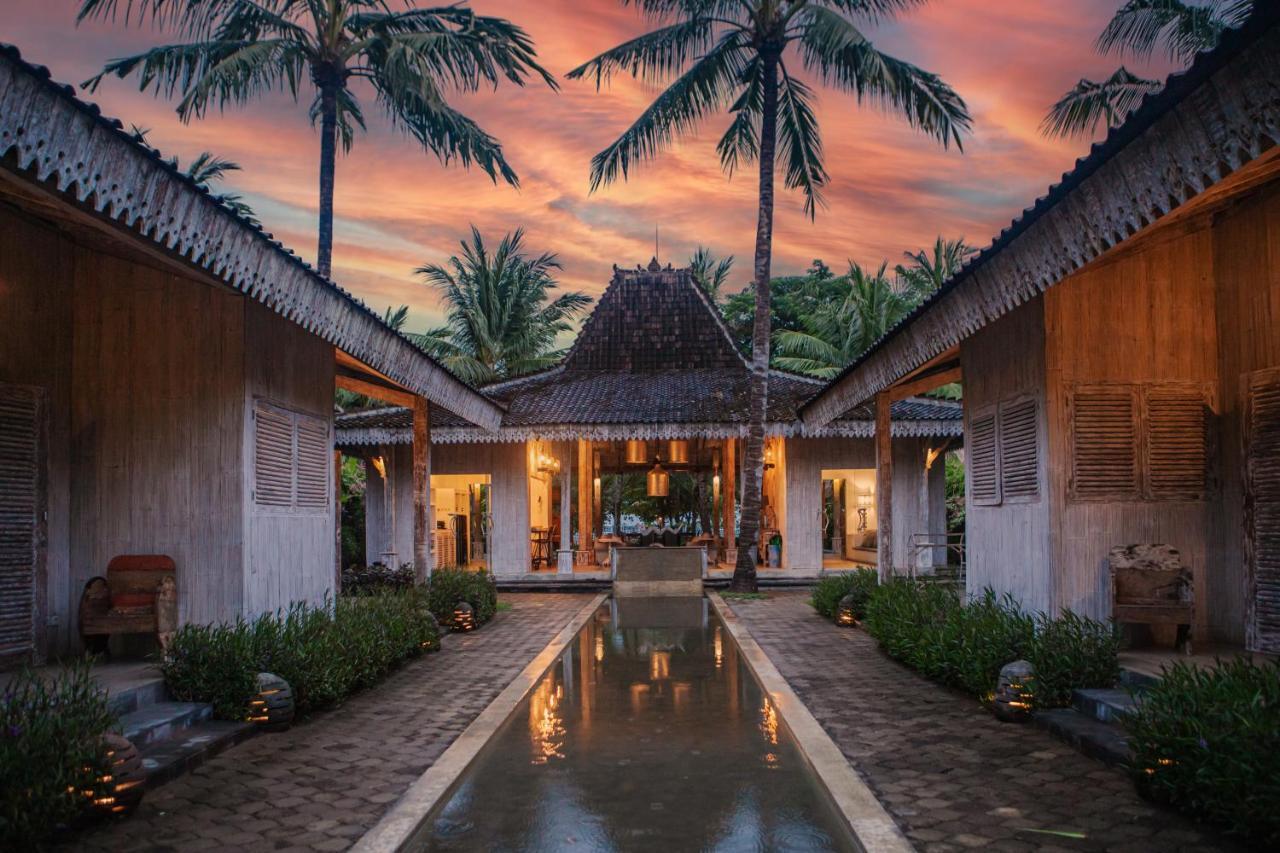 บีช วิลลา ลมบก Villa Tanjung  ภายนอก รูปภาพ
