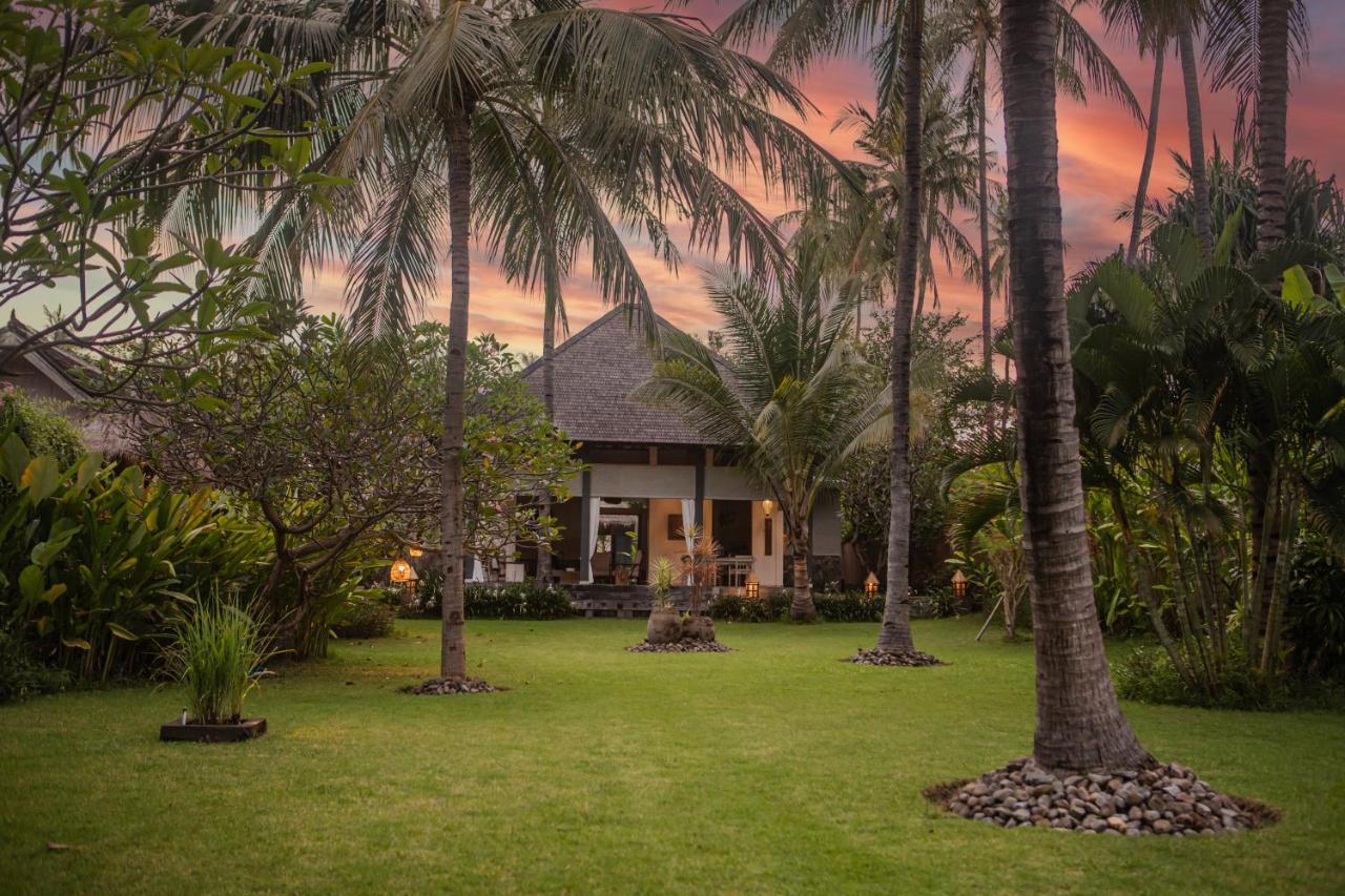 บีช วิลลา ลมบก Villa Tanjung  ภายนอก รูปภาพ