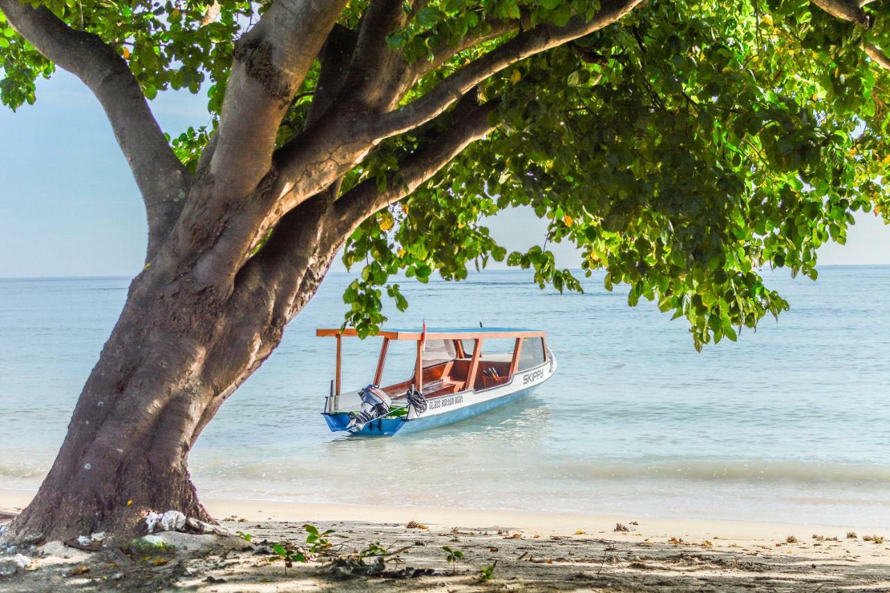 บีช วิลลา ลมบก Villa Tanjung  ภายนอก รูปภาพ